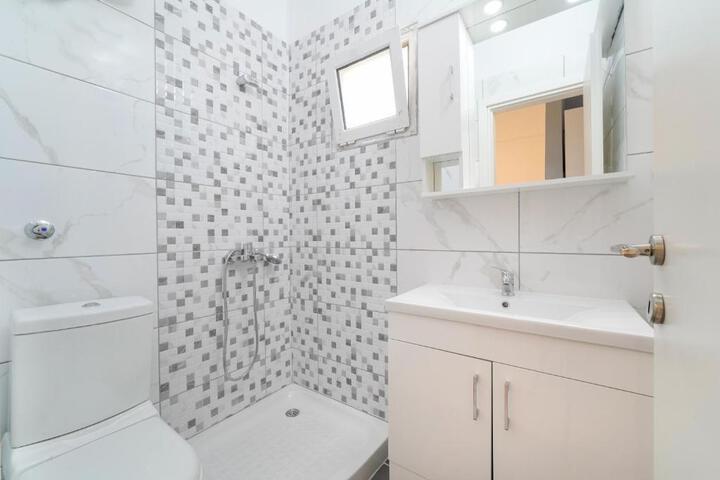 Room 9 of 21