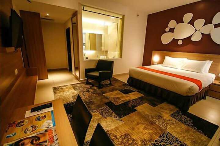 Room 10 of 39