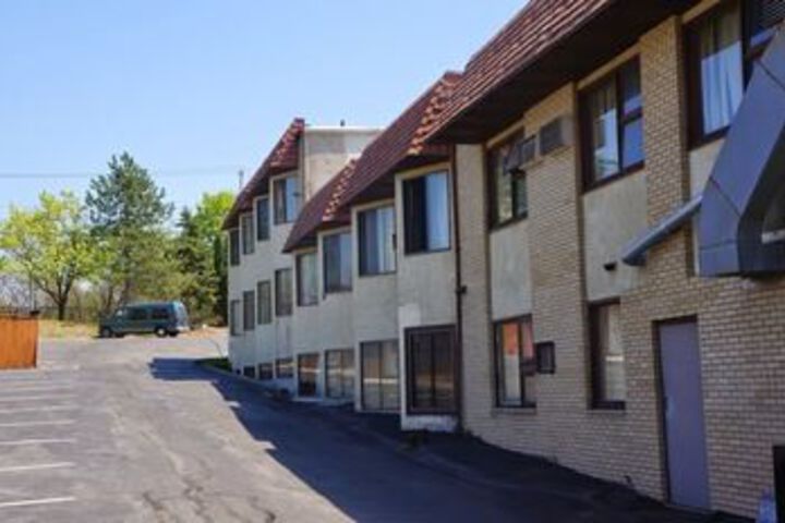 Hotel 8 of 11