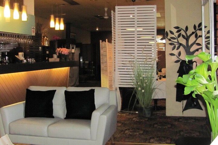 Lounge 74 of 95