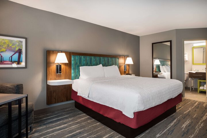1 King Bed with Refrigerator, Microwave (5 of 7)