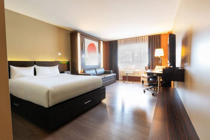 Room 15 of 62