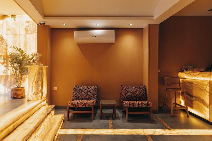 Hotel Interior 5 of 130