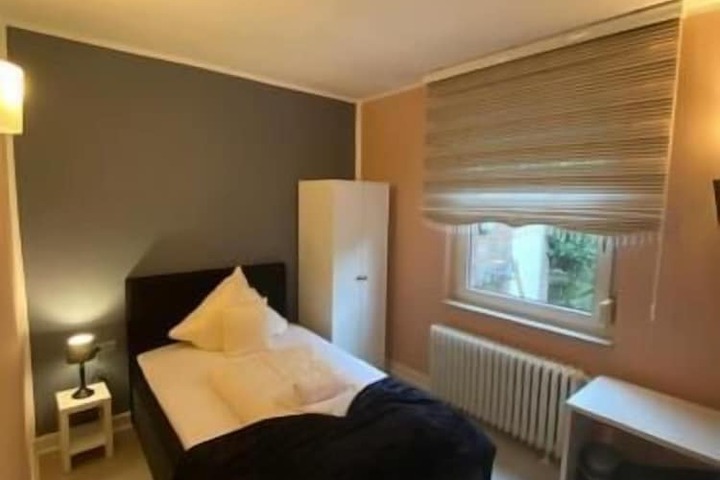 Room 12 of 63