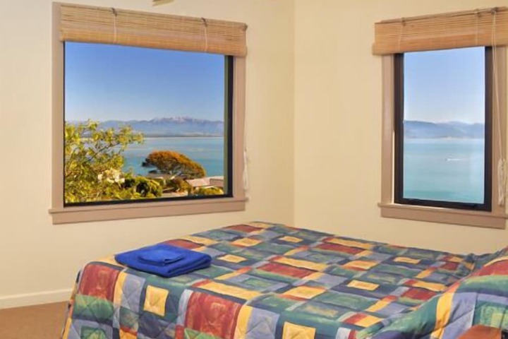 Room 4 of 39