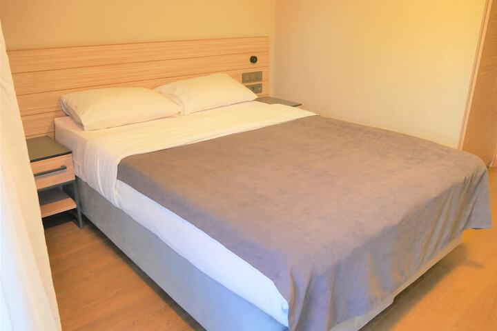 Room 10 of 49