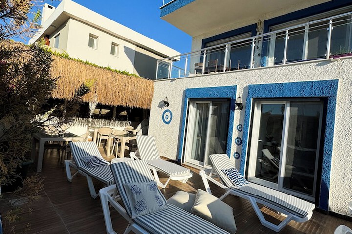 Hotel Exterior 2 of 45