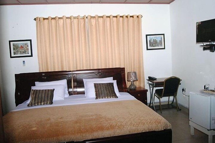 Room 21 of 29
