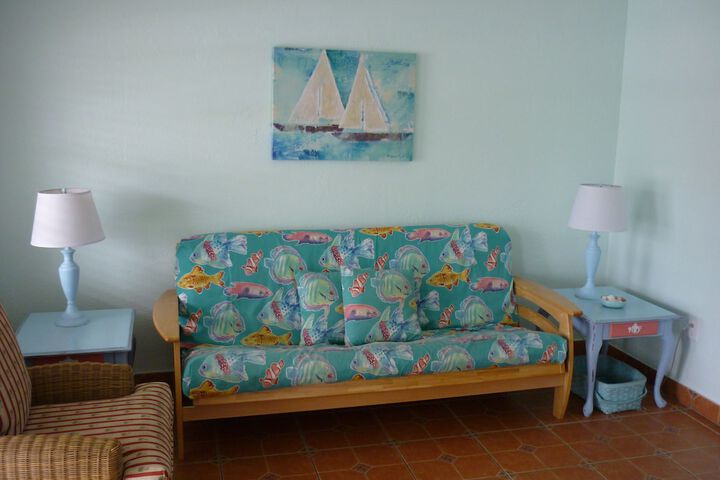 Room 9 of 42