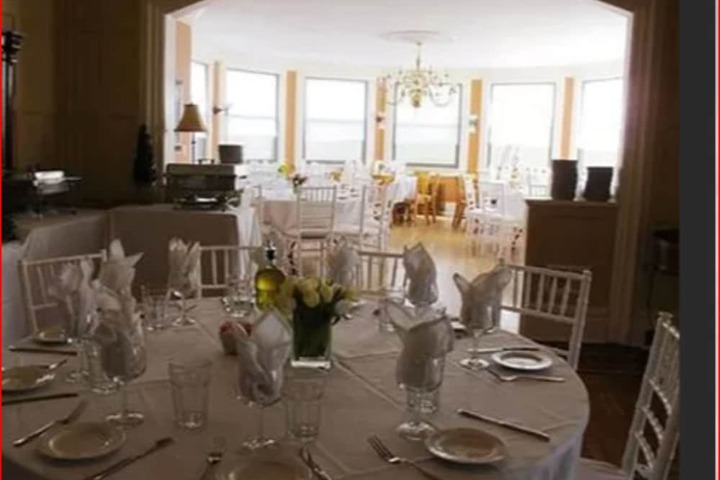 Ballroom/Hall 33 of 43