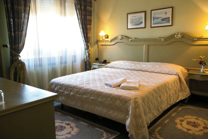 Room 20 of 52