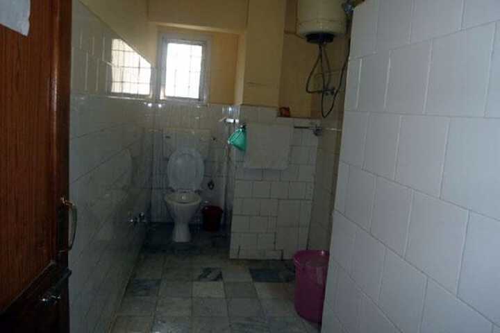 Room 4 of 11
