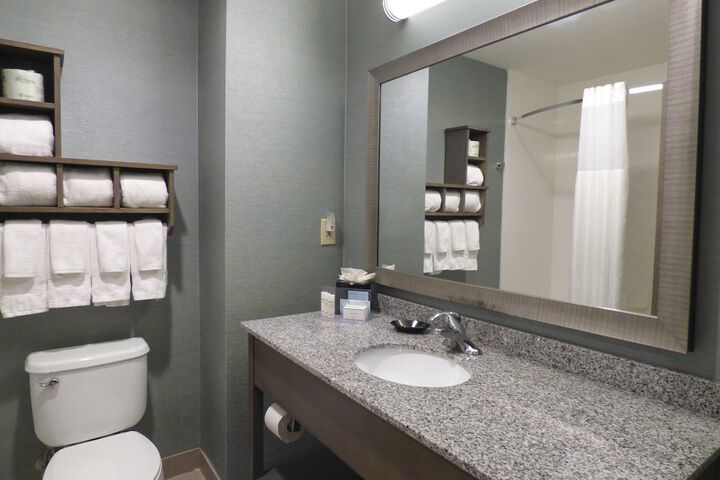 Bathroom sink