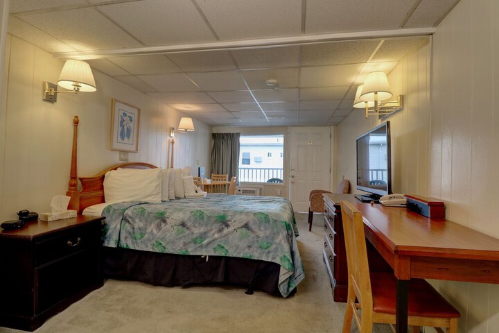 Room 2 of 88