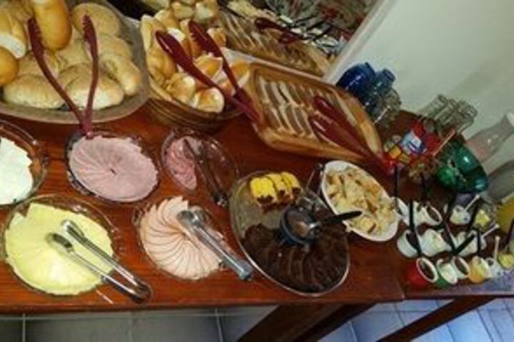 Dining 8 of 53
