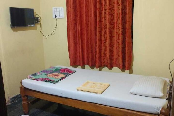 Room 18 of 24