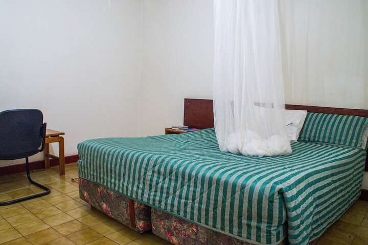 Room 33 of 35