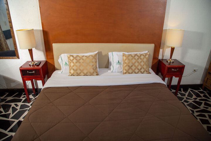 Room 5 of 27