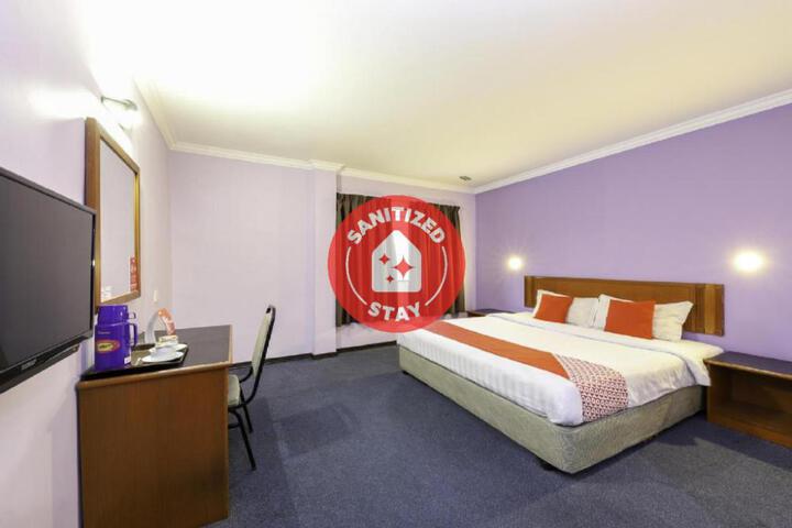 OYO 472 Comfort Hotel 1