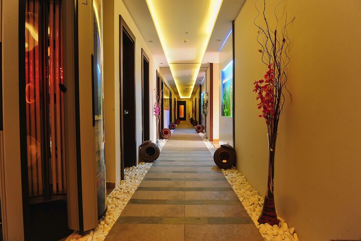 Ballroom/Hall 35 of 47