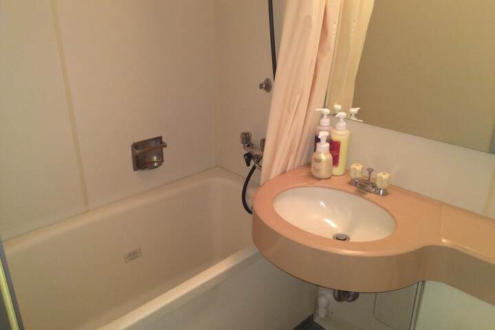 Room 19 of 29