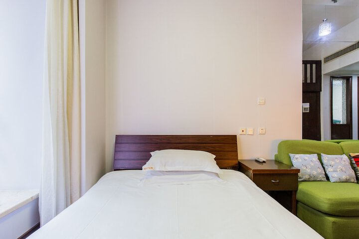 Room 43 of 94