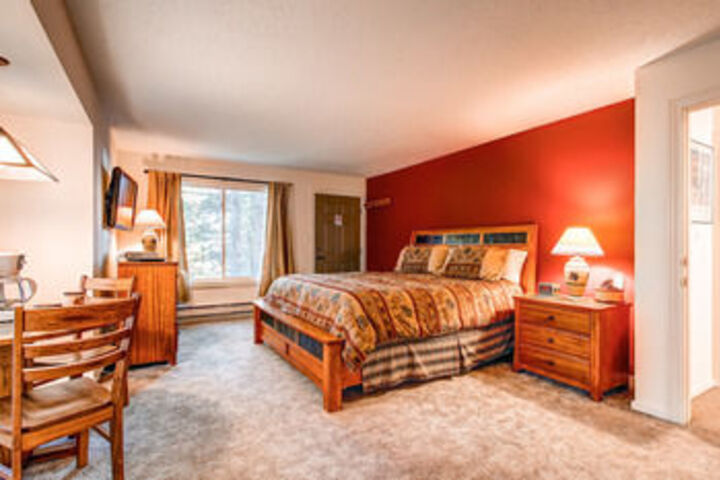 Room 47 of 80