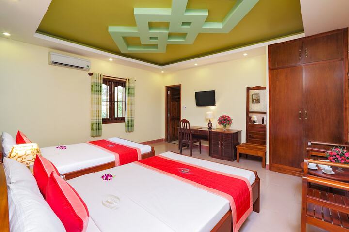 Room 15 of 94