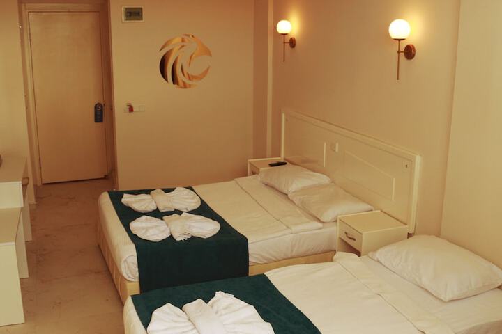 Room 8 of 34