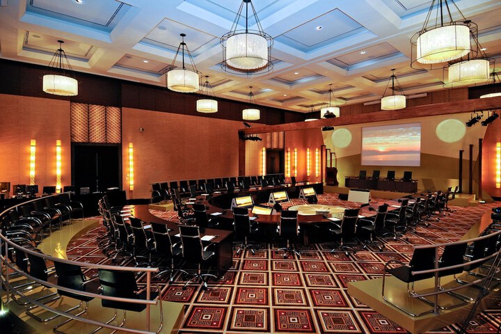 Business Center 121 of 129