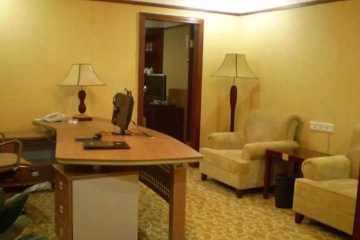 Room 3 of 11