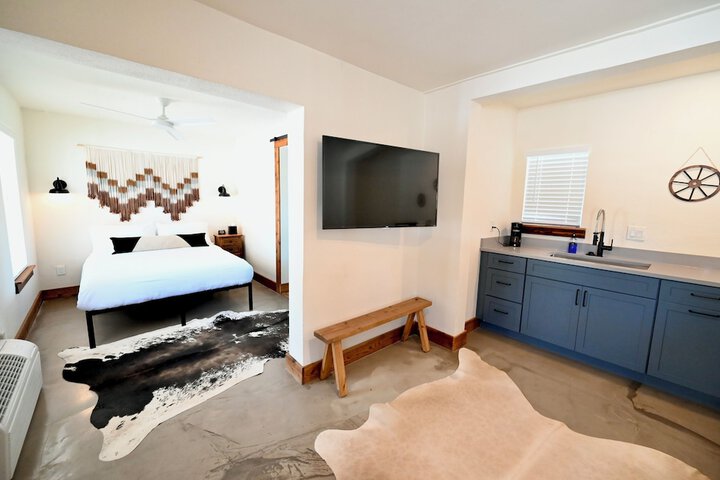 Room 25 of 64