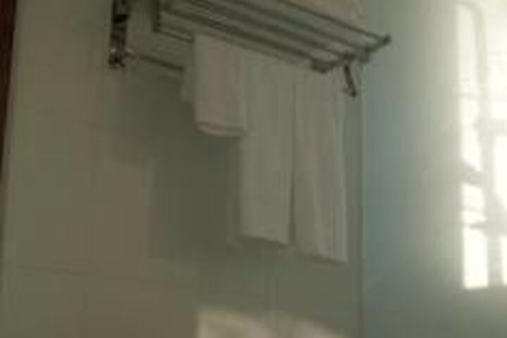 Room 16 of 73