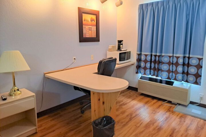 Room 21 of 32