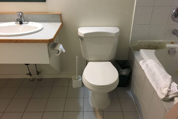 Room 13 of 40