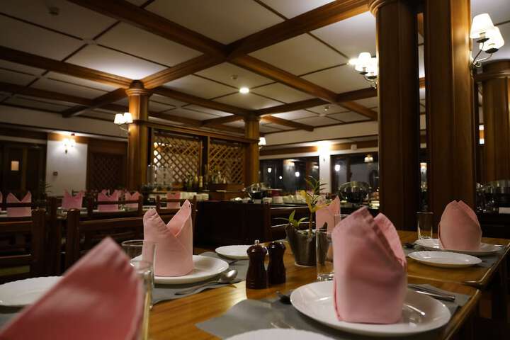 Dining 97 of 144