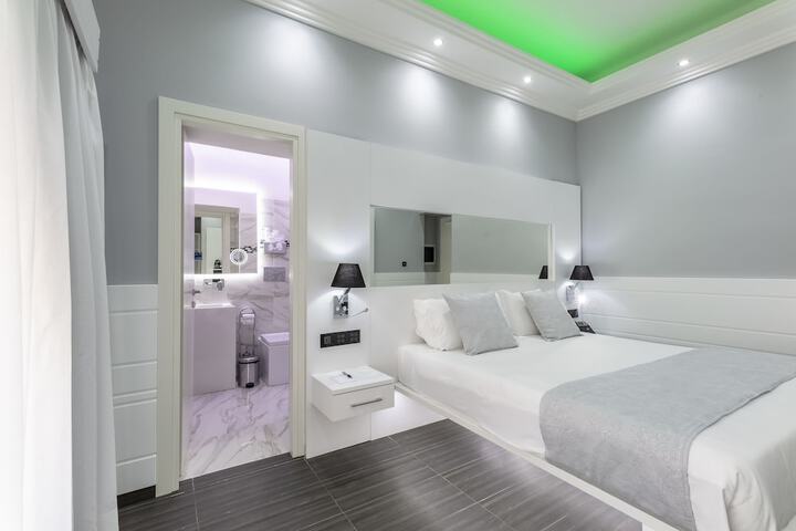 Room 40 of 142