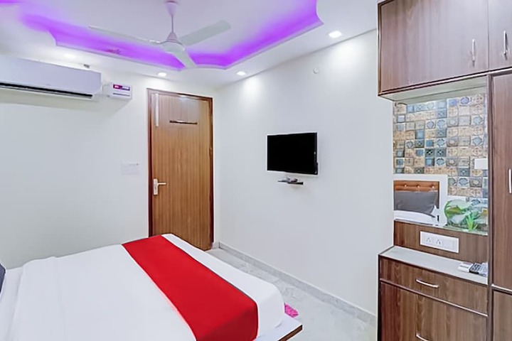 Room 6 of 22