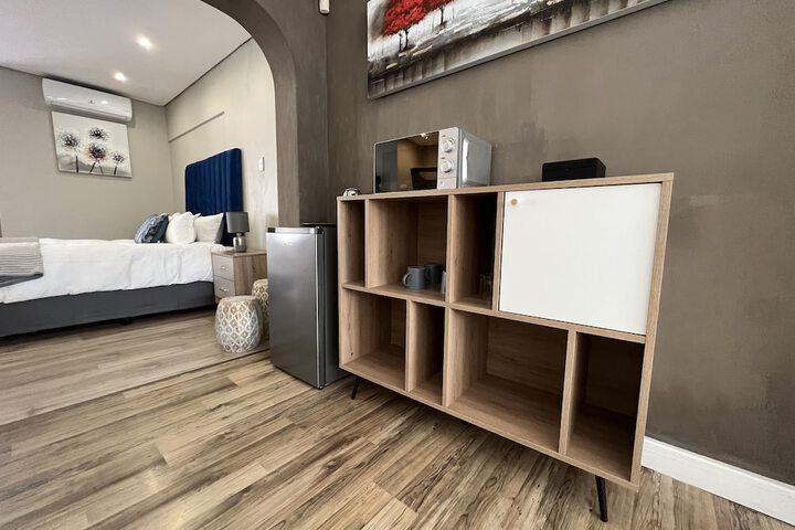 Room 32 of 69
