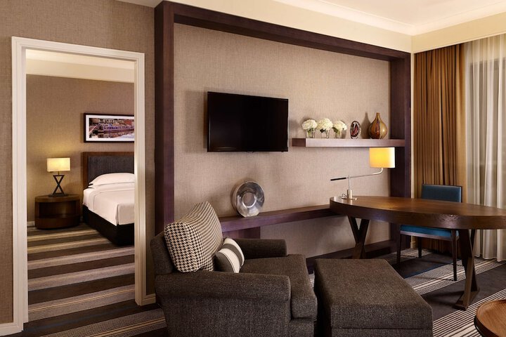 Room 26 of 102
