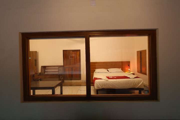 Room 22 of 103