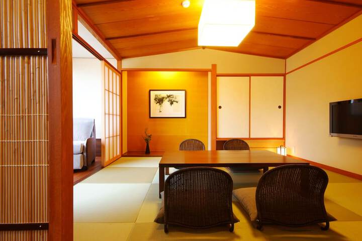 Room 6 of 38