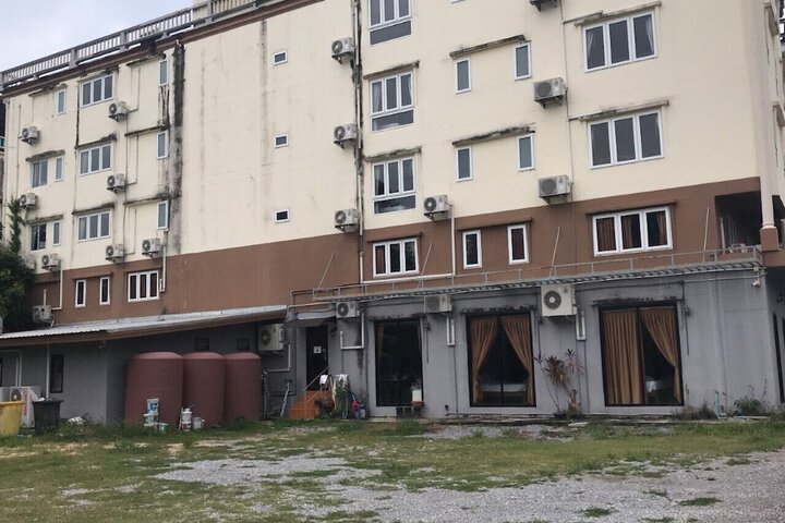 Hotel Exterior 76 of 81
