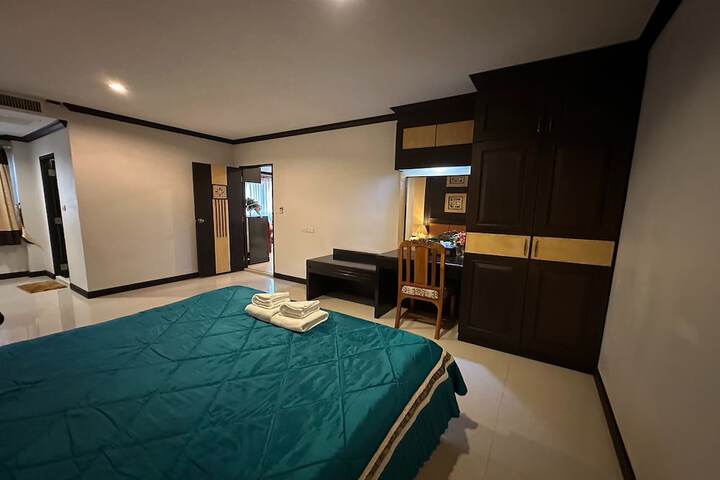 Room 38 of 60