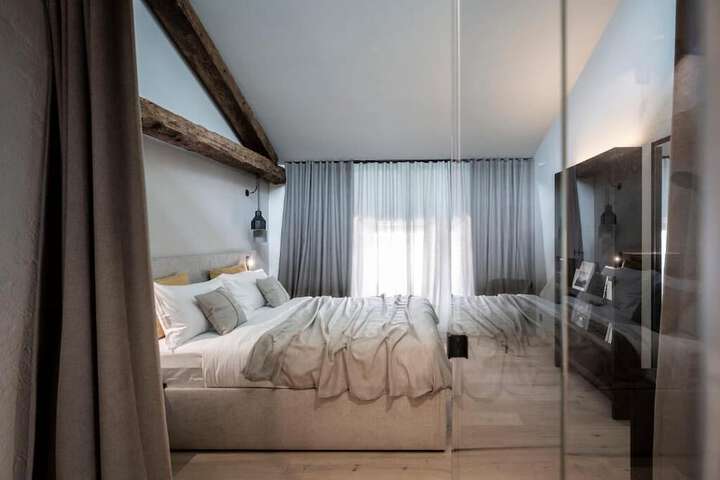 Room 5 of 88