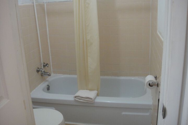 Room 16 of 27