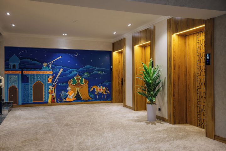 Ballroom/Hall 69 of 77
