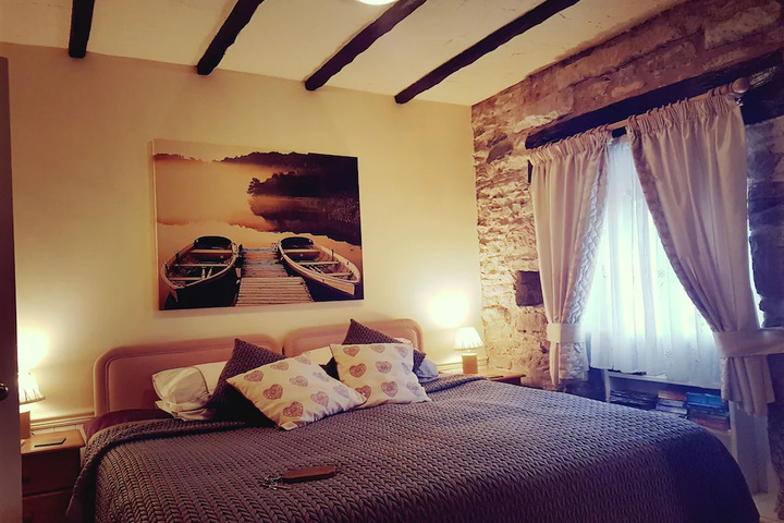 Room 3 of 10