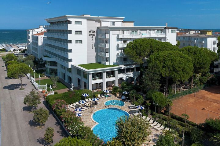 Hotel 62 of 63