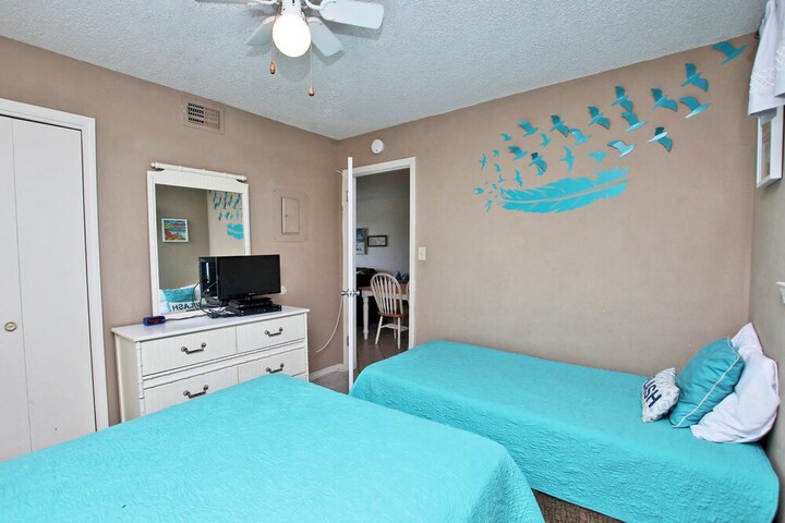 Las Palmas 204 Condo in Gulf Shores, AL